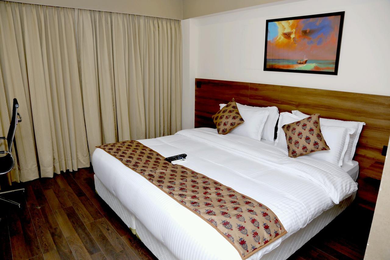 Hotel Mumbai House Andheri East, Bombay Eksteriør billede