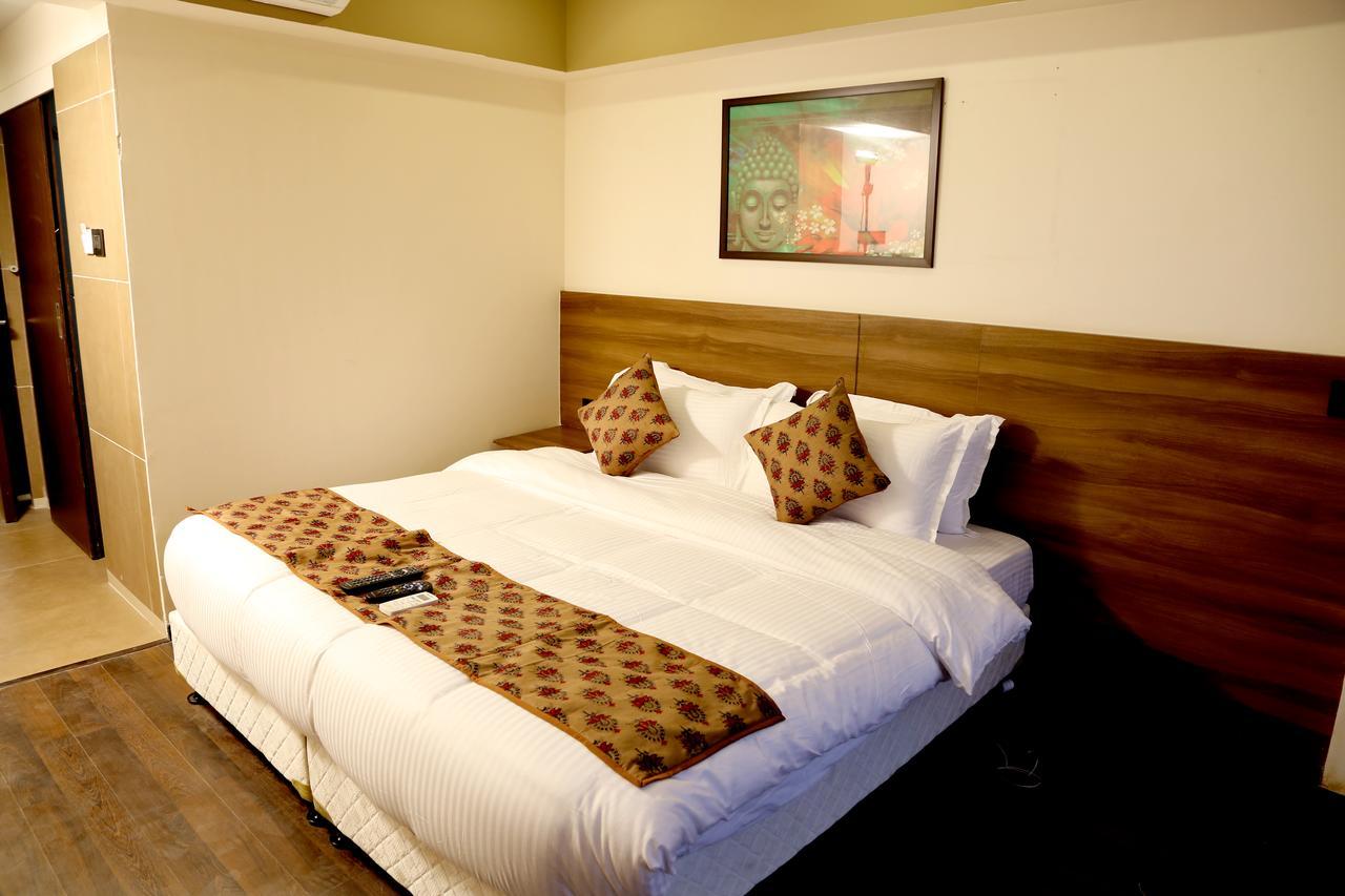 Hotel Mumbai House Andheri East, Bombay Eksteriør billede