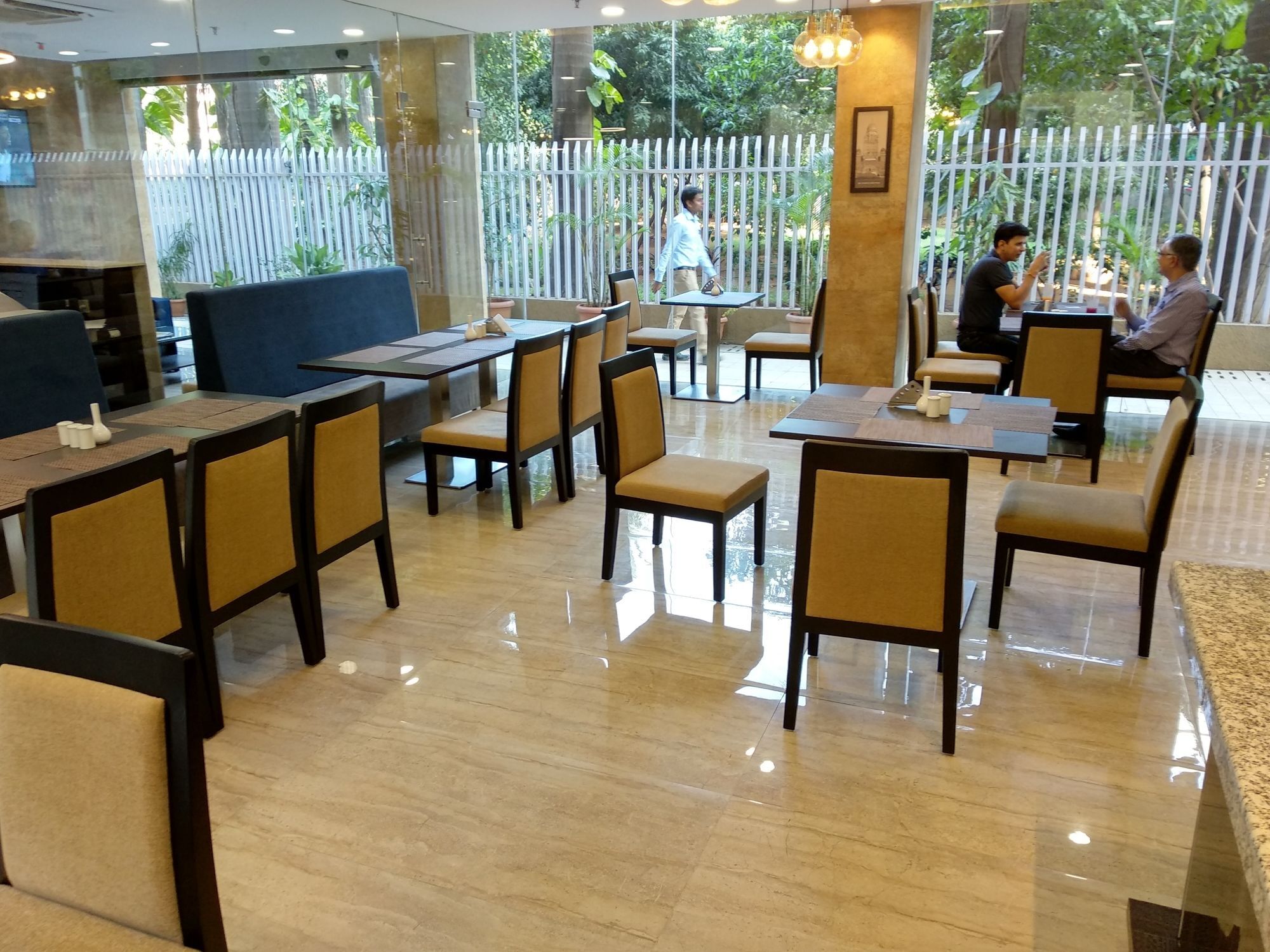 Hotel Mumbai House Andheri East, Bombay Eksteriør billede