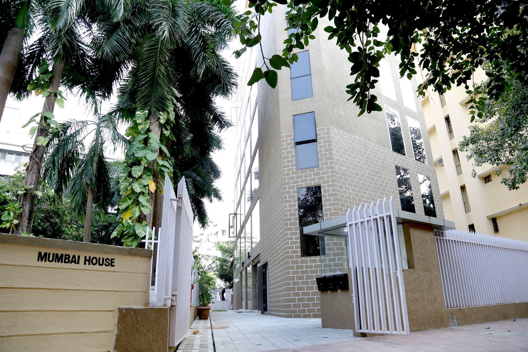 Hotel Mumbai House Andheri East, Bombay Eksteriør billede